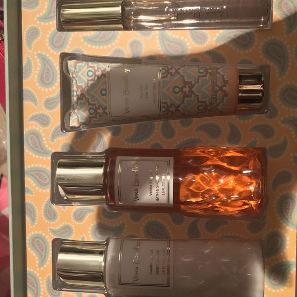 Vera Bradley set - Picture 4 of 6